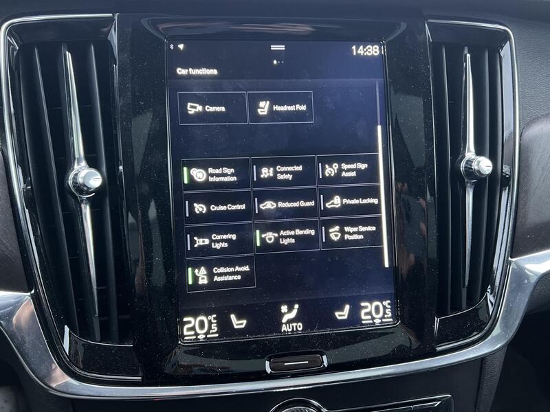 Volvo V90 Cross Country vaihtoauto