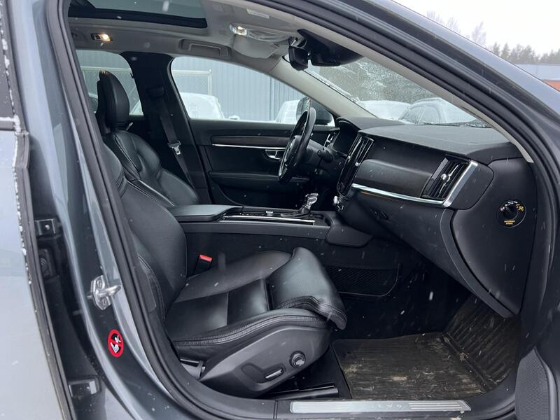 Volvo V90 Cross Country vaihtoauto