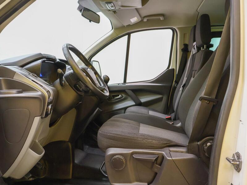Ford Transit Custom vaihtoauto