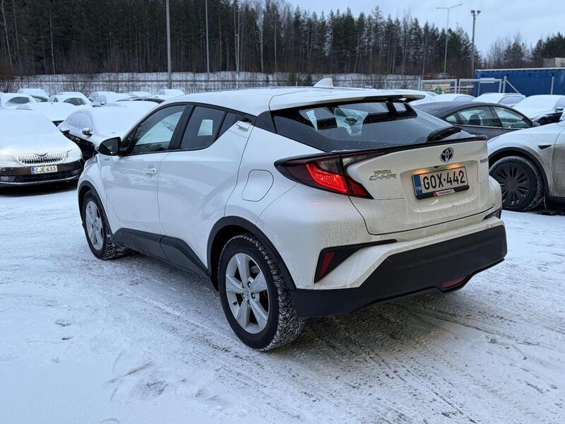 Toyota C-HR vaihtoauto