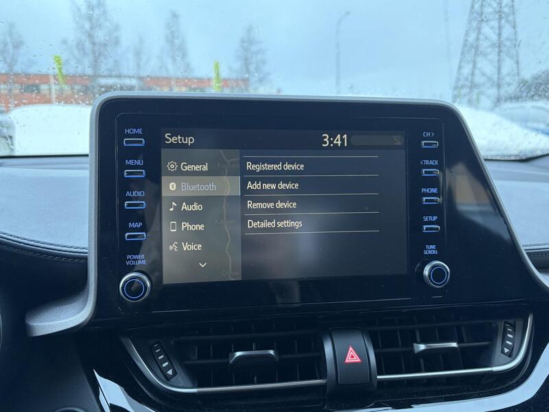 Toyota C-HR vaihtoauto