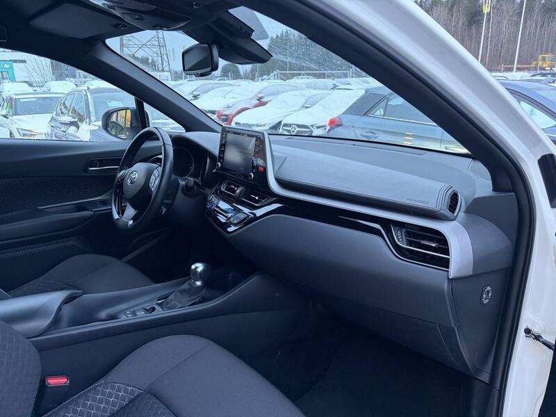 Toyota C-HR vaihtoauto