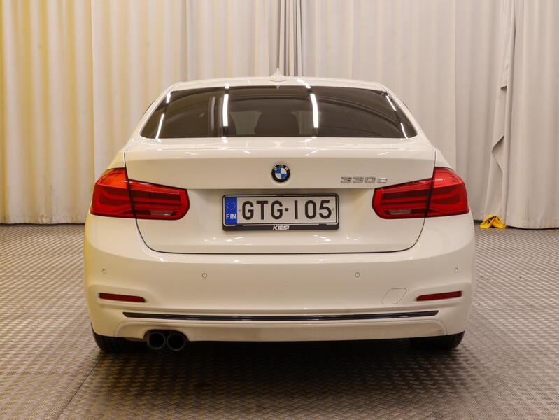 BMW 330 vaihtoauto