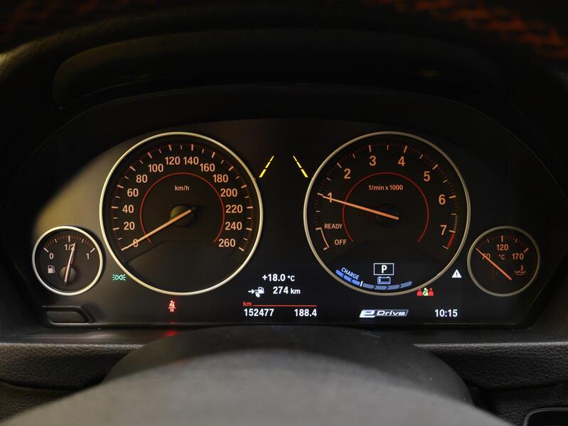 BMW 330 vaihtoauto