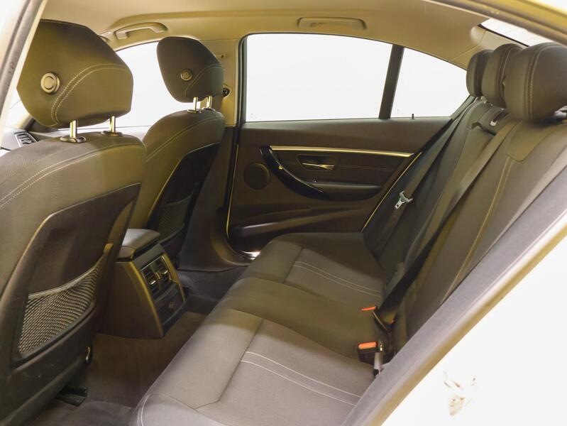 BMW 330 vaihtoauto