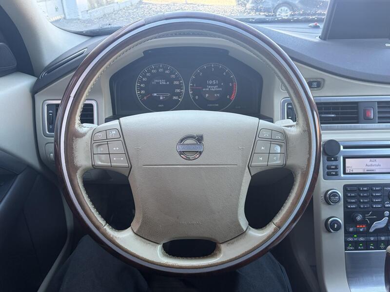 Volvo XC70 vaihtoauto