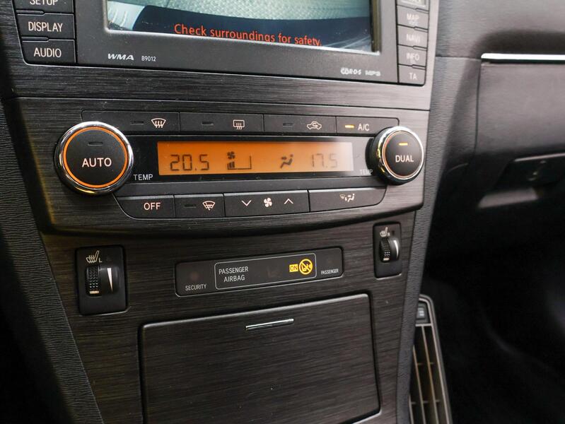 Toyota Avensis vaihtoauto