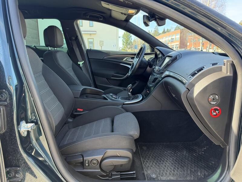 Opel Insignia vaihtoauto