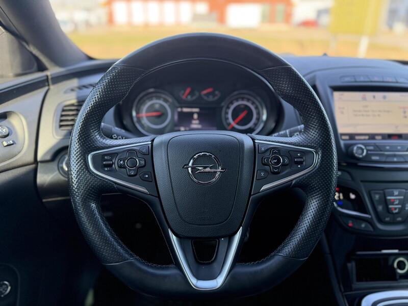 Opel Insignia vaihtoauto