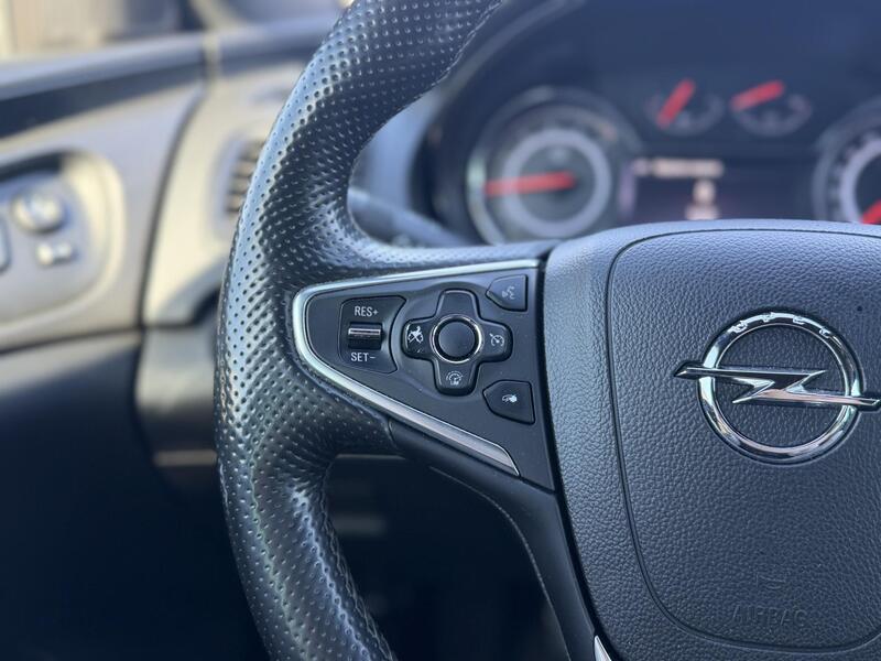 Opel Insignia vaihtoauto