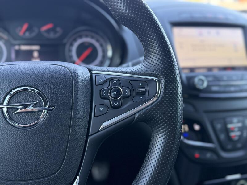 Opel Insignia vaihtoauto