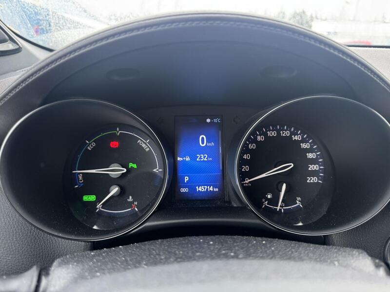 Toyota C-HR vaihtoauto