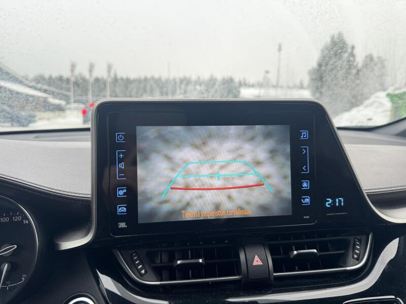 Toyota C-HR vaihtoauto