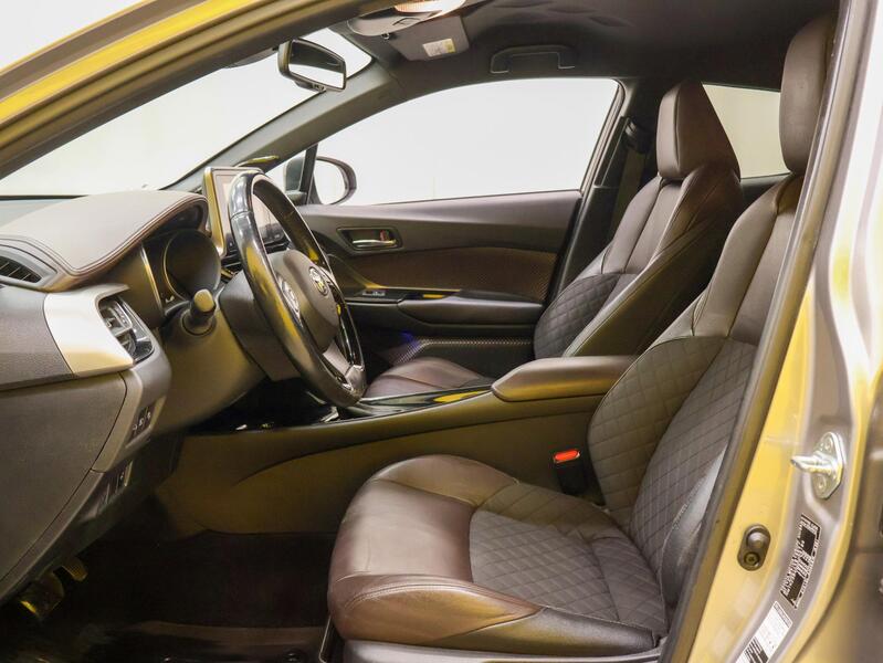 Toyota C-HR vaihtoauto