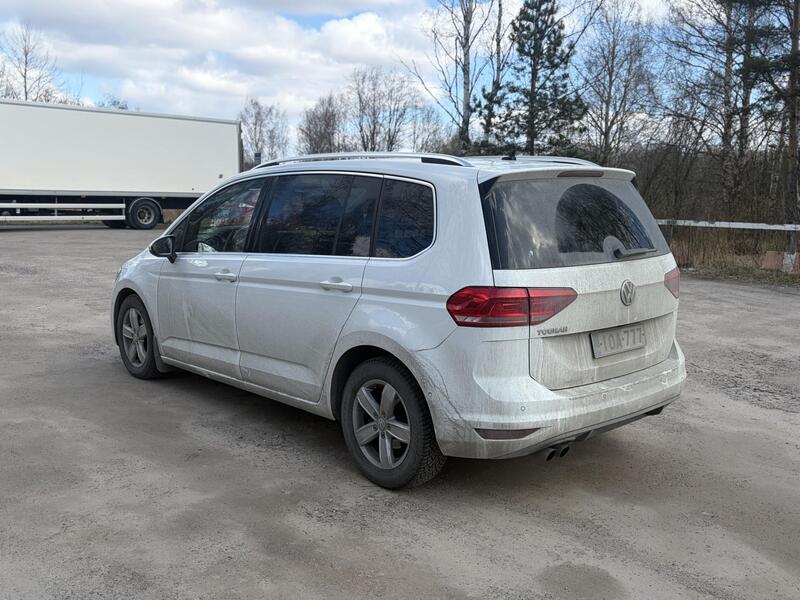 Volkswagen Touran vaihtoauto