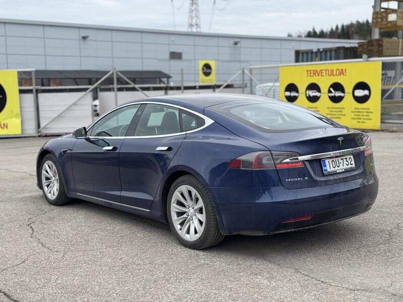 Tesla Model S vaihtoauto