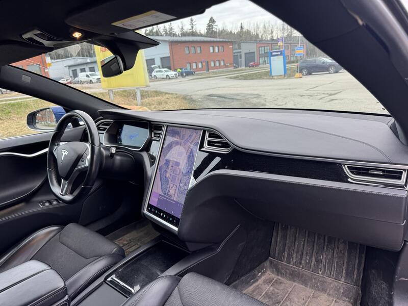 Tesla Model S vaihtoauto