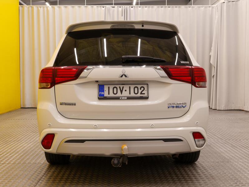 Mitsubishi Outlander PHEV vaihtoauto