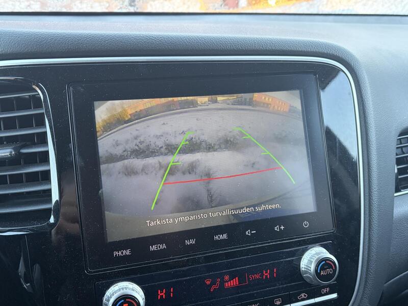 Mitsubishi Outlander PHEV vaihtoauto