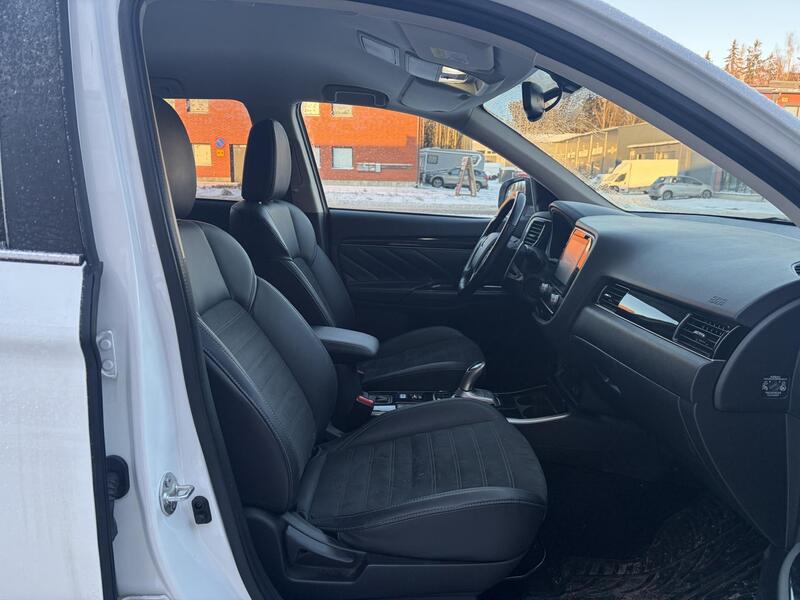 Mitsubishi Outlander PHEV vaihtoauto