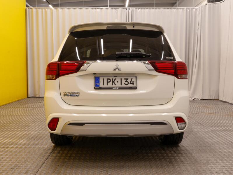 Mitsubishi Outlander PHEV vaihtoauto