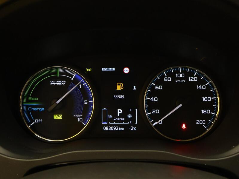 Mitsubishi Outlander PHEV vaihtoauto