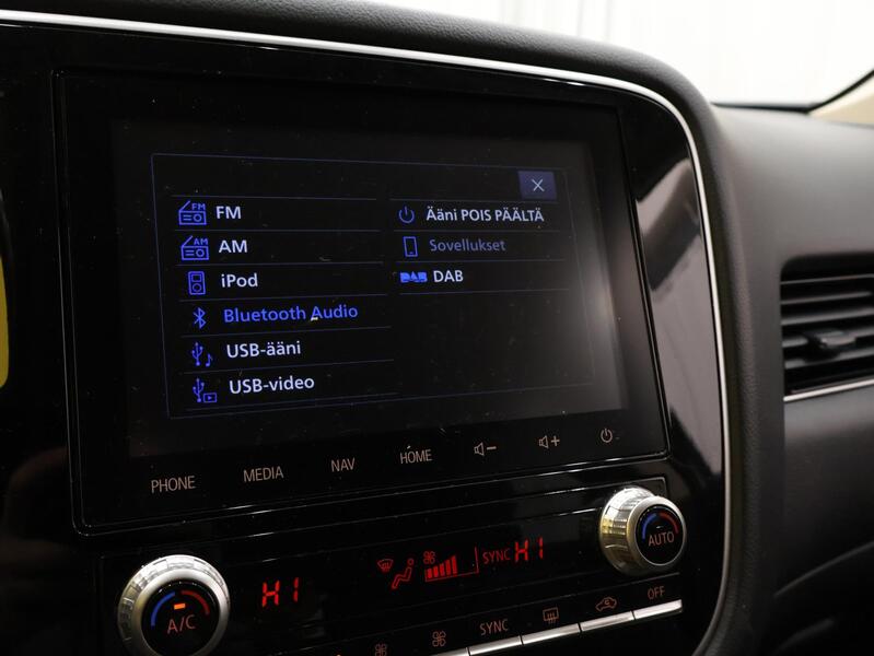 Mitsubishi Outlander PHEV vaihtoauto