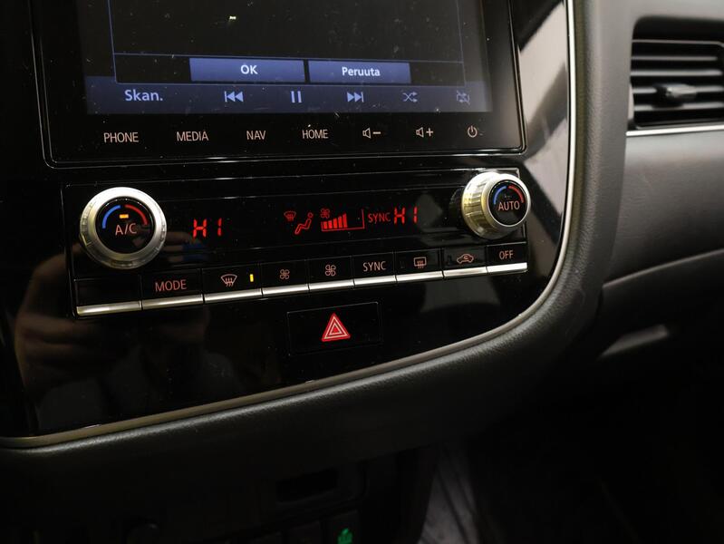 Mitsubishi Outlander PHEV vaihtoauto