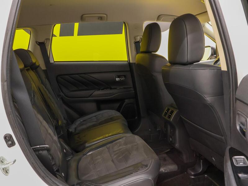 Mitsubishi Outlander PHEV vaihtoauto