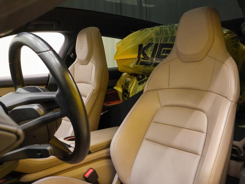 Porsche Taycan vaihtoauto