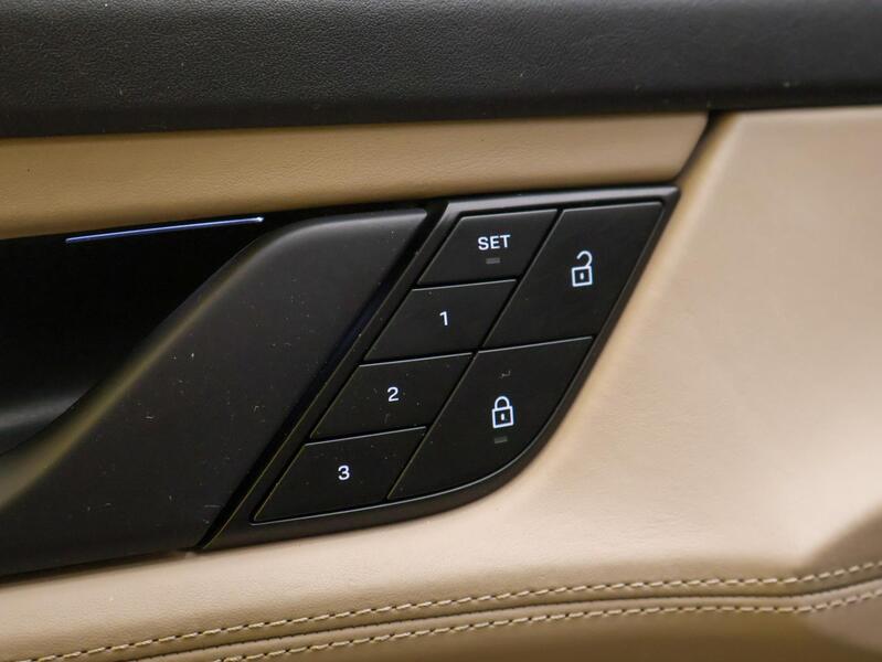 Porsche Taycan vaihtoauto