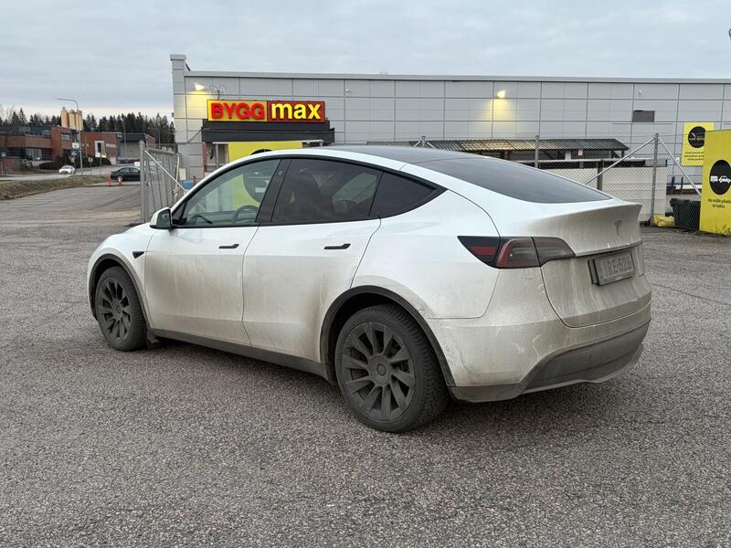 Tesla Model Y vaihtoauto