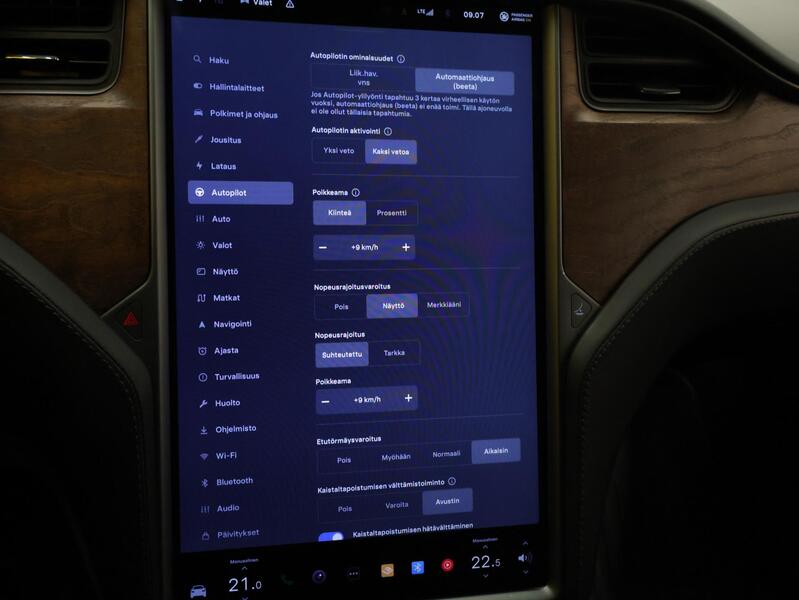 Tesla Model X vaihtoauto