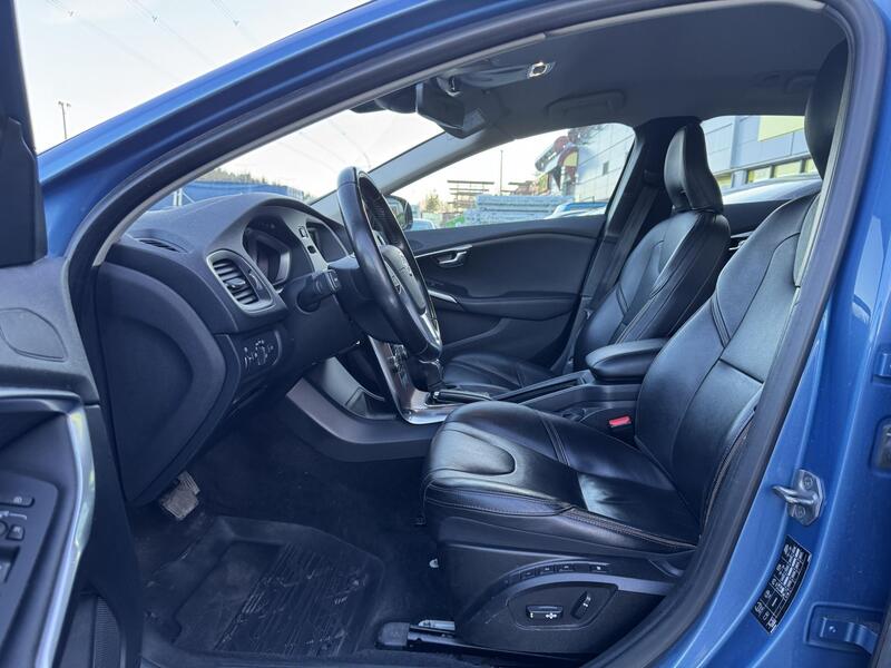 Volvo V40 Cross Country vaihtoauto