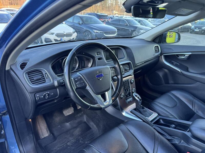 Volvo V40 Cross Country vaihtoauto