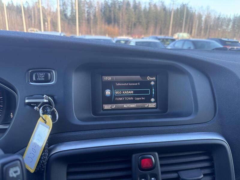 Volvo V40 Cross Country vaihtoauto