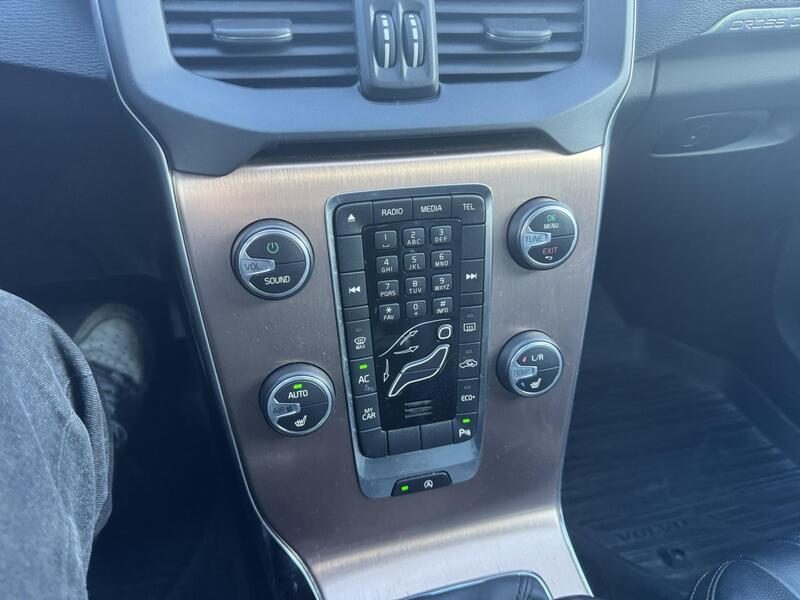 Volvo V40 Cross Country vaihtoauto