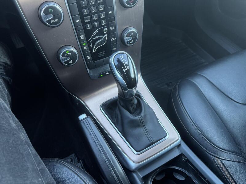 Volvo V40 Cross Country vaihtoauto