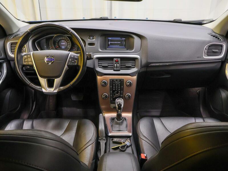 Volvo V40 Cross Country vaihtoauto