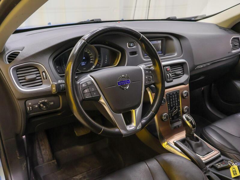 Volvo V40 Cross Country vaihtoauto