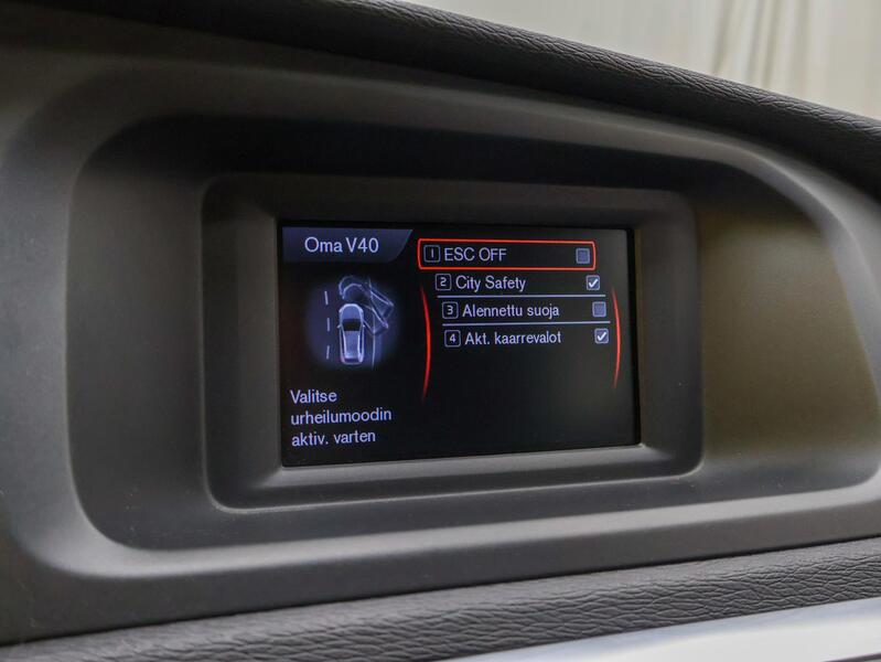 Volvo V40 Cross Country vaihtoauto