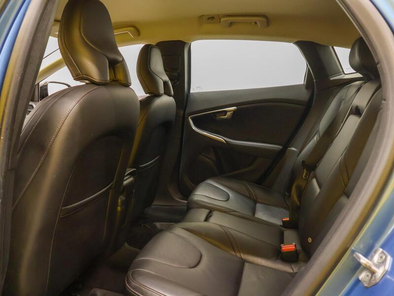 Volvo V40 Cross Country vaihtoauto