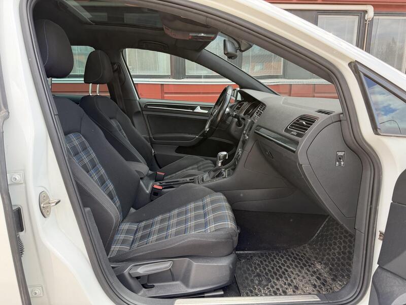 Volkswagen Golf vaihtoauto