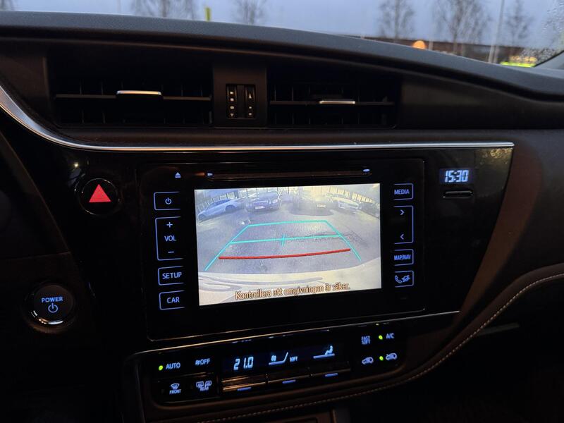 Toyota Auris vaihtoauto