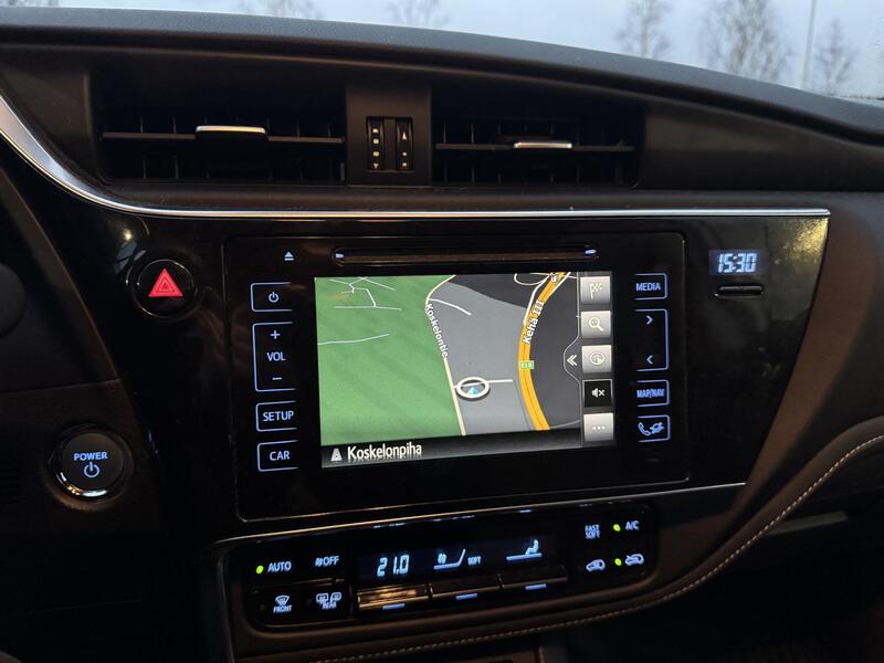 Toyota Auris vaihtoauto