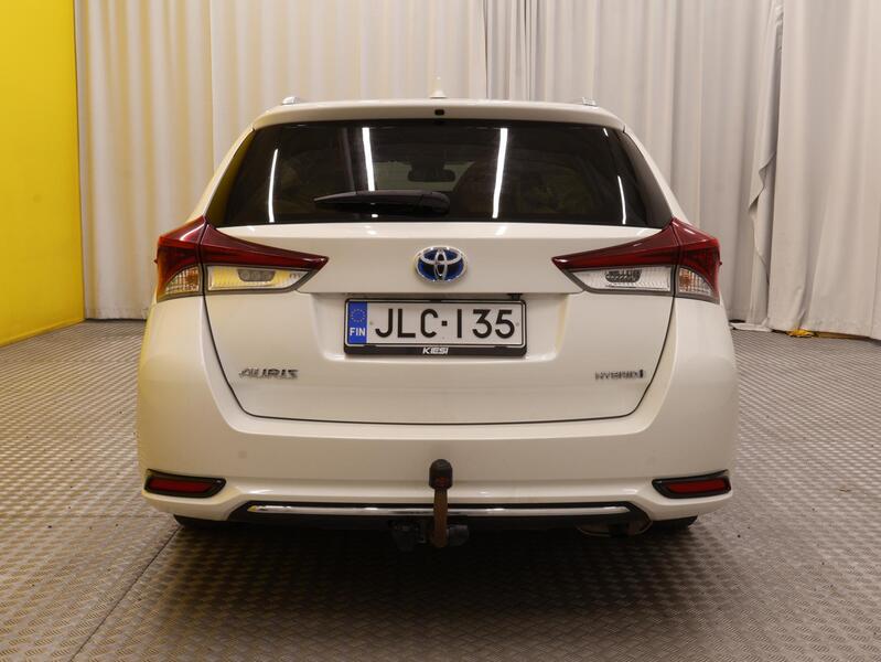 Toyota Auris vaihtoauto