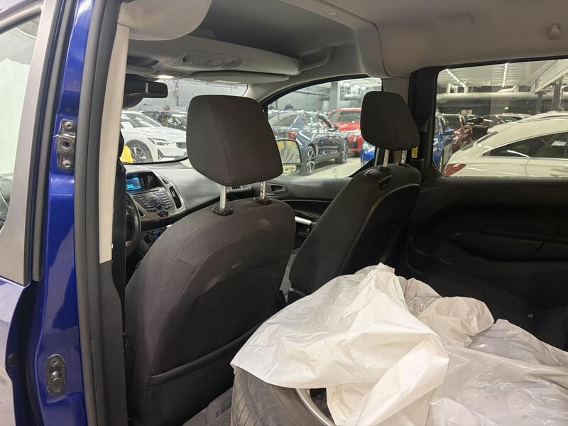 Ford Tourneo Connect vaihtoauto