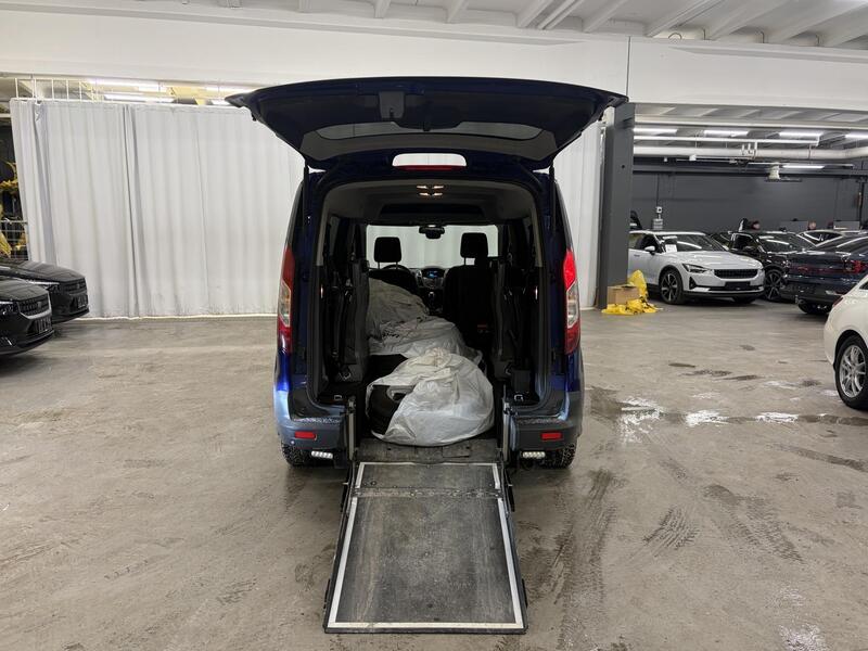 Ford Tourneo Connect vaihtoauto