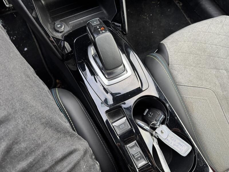 Peugeot e-208 vaihtoauto