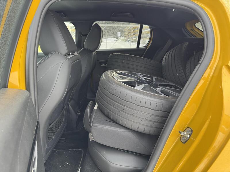 Peugeot e-208 vaihtoauto